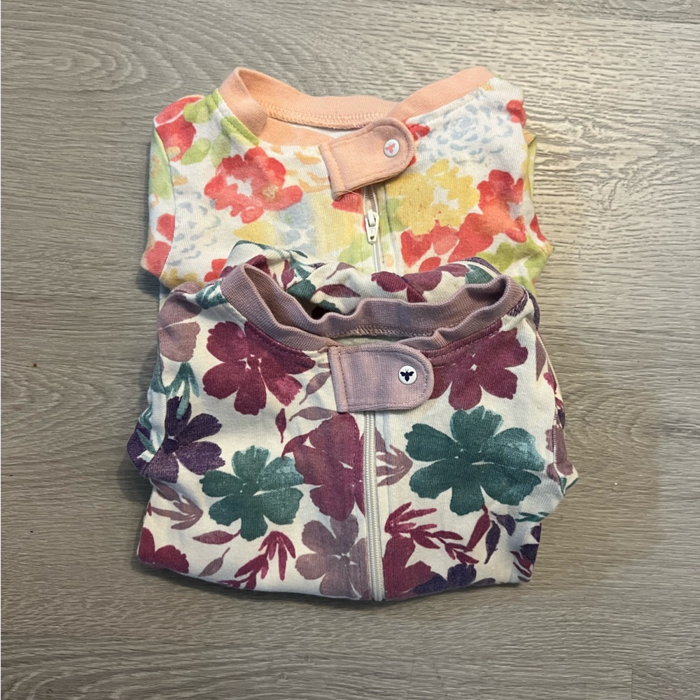 Burt’s bees floral 6-9 footie bundle